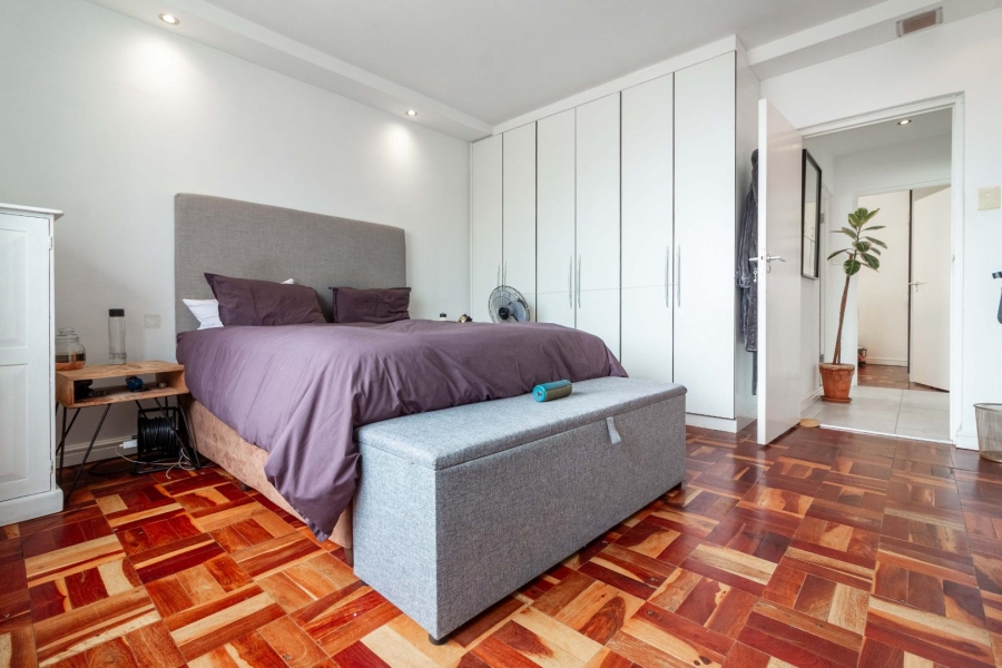 2 Bedroom Property for Sale in Sea Point Western Cape